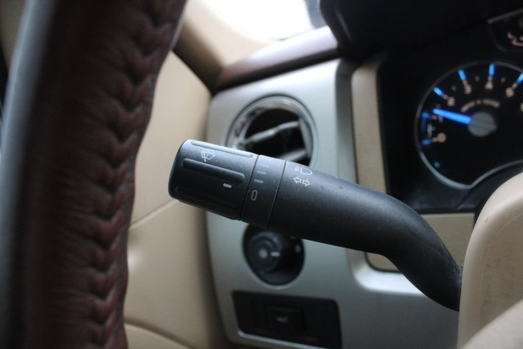 Used 2013 Ford F150 King Ranch w/ King Ranch Luxury Pkg AWD/4WD image 10