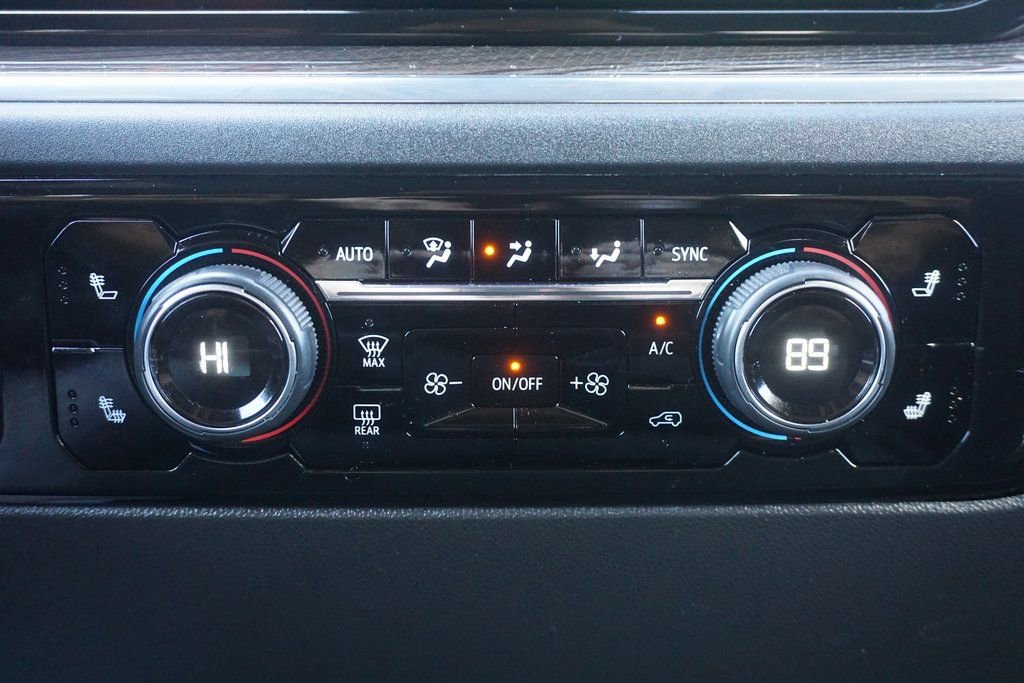 Used 2022 Chevrolet Silverado 1500 RST image 14