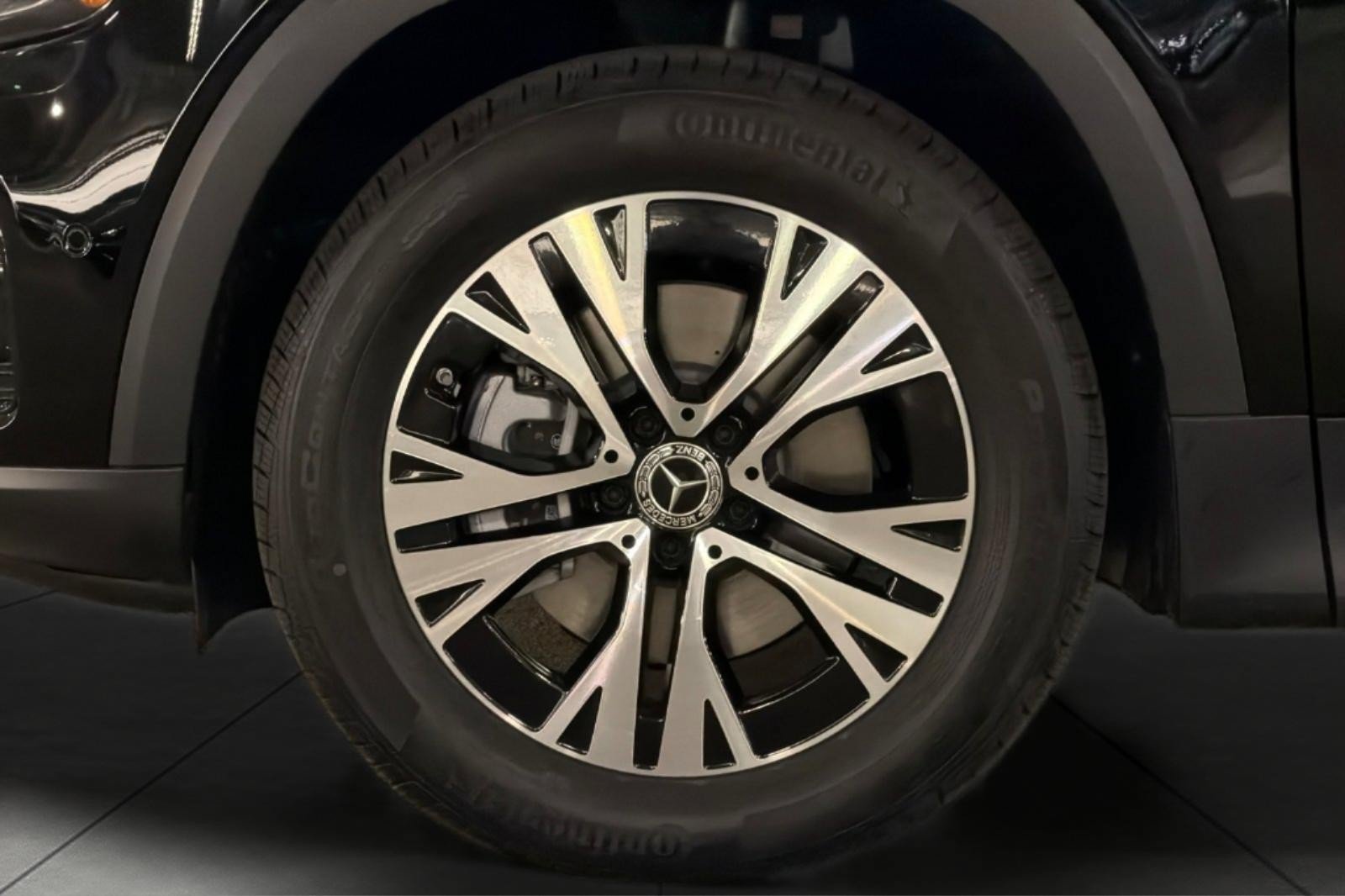 New 2026 Mercedes-Benz GLB 250 image 24