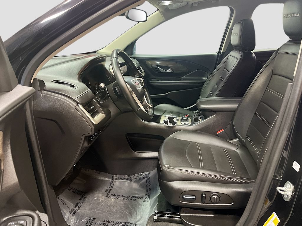 Used 2024 GMC Terrain Denali w/ Denali Premium Package AWD/4WD image 22