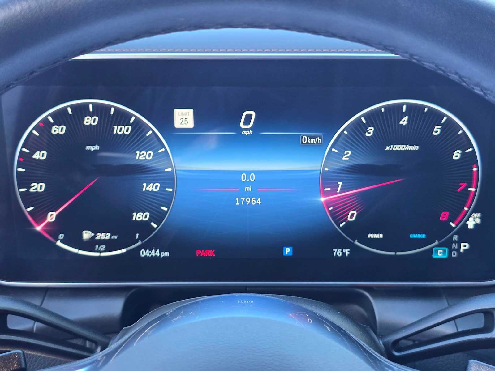 Used 2023 Mercedes-Benz GLC 300 4MATIC image 25