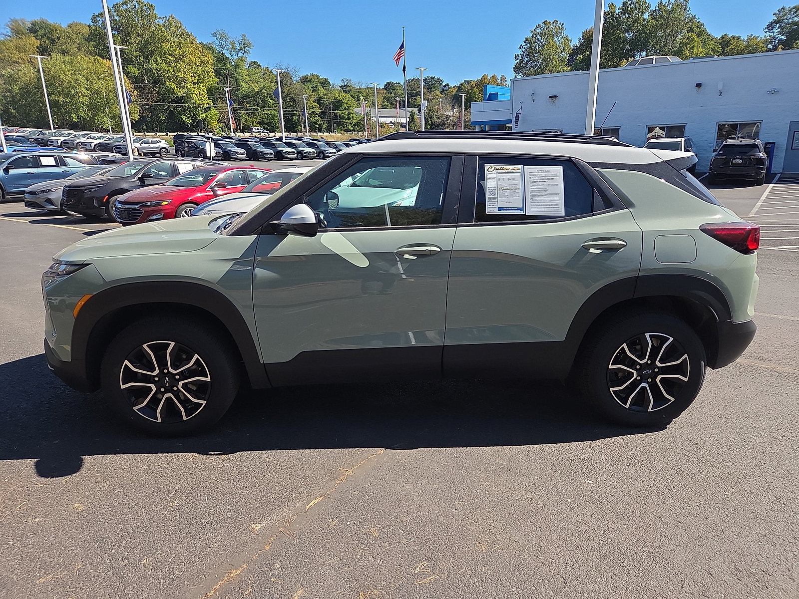 Used 2024 Chevrolet TrailBlazer ACTIV w/ Convenience Package AWD/4WD image 6