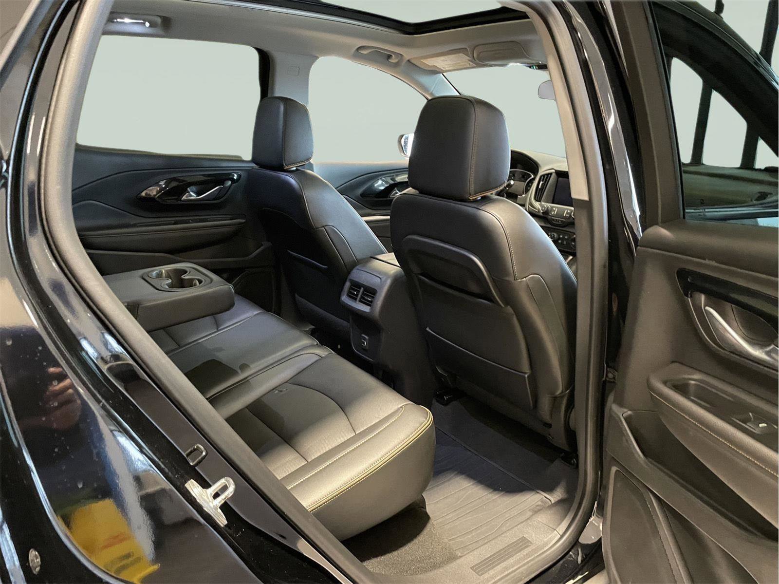 Used 2022 GMC Terrain AT4 w/ Infotainment Package II image 19