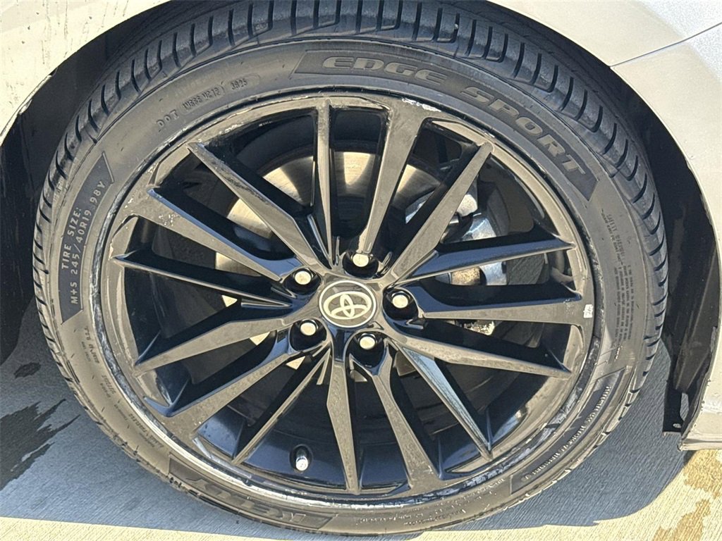 Used 2024 Toyota Camry XSE w/ Navigation Package image 32