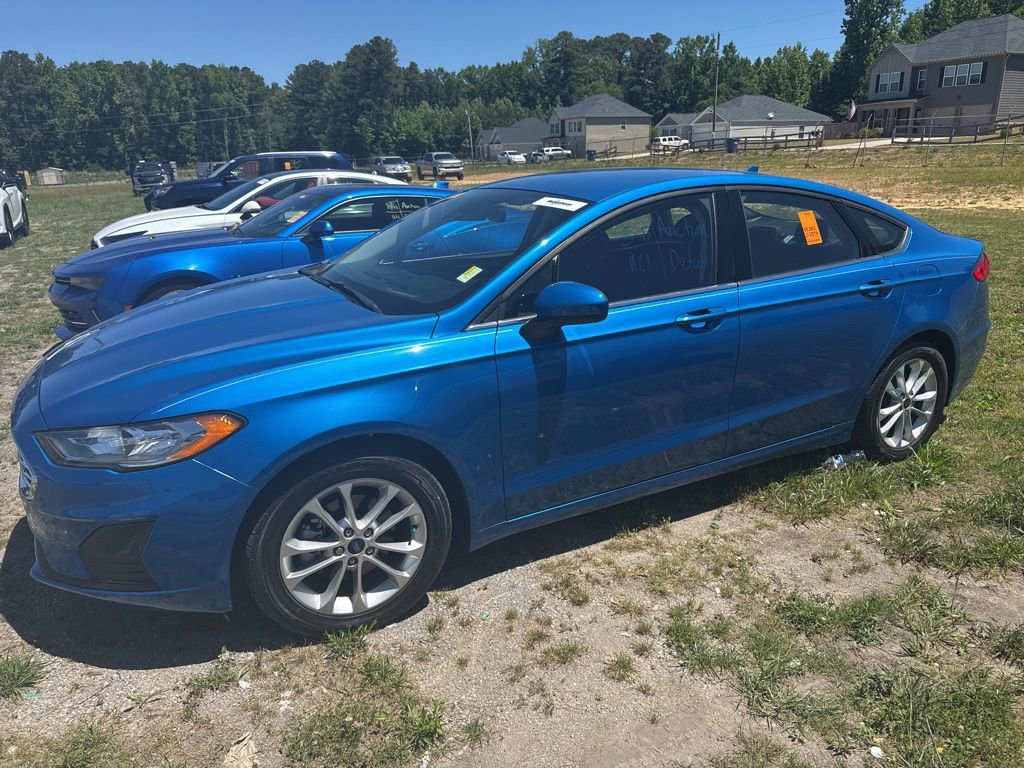 Used 2019 Ford Fusion SE FWD image 1