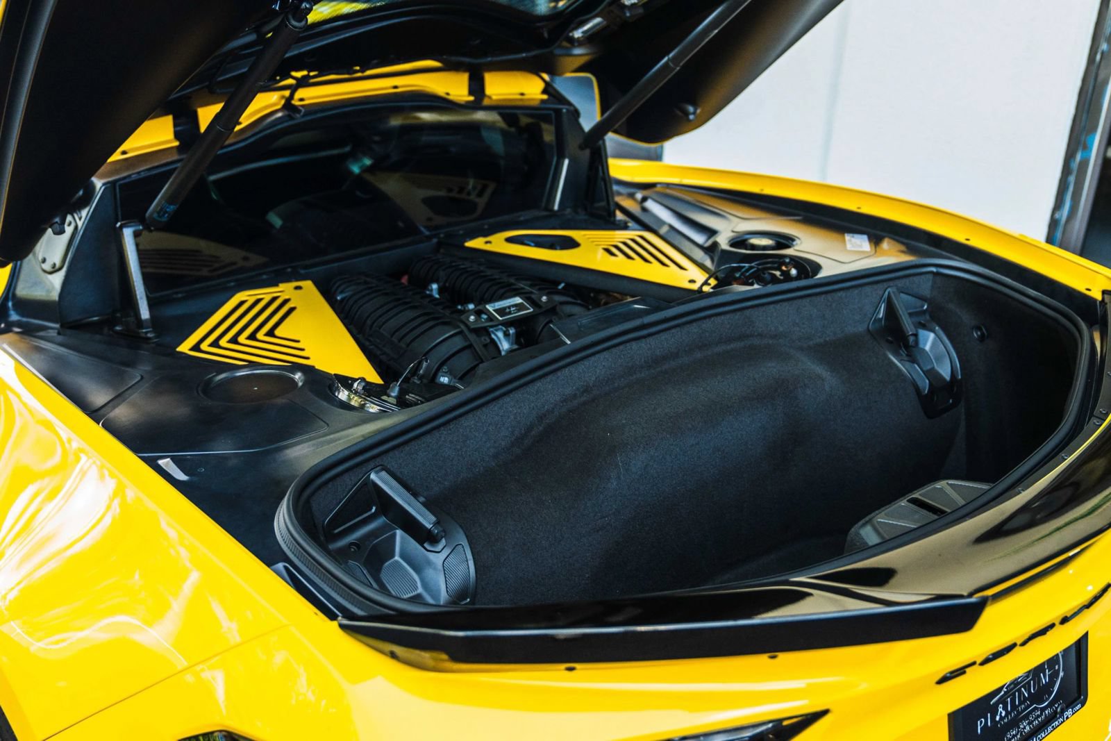 Used 2025 Chevrolet Corvette Z06 RWD image 35