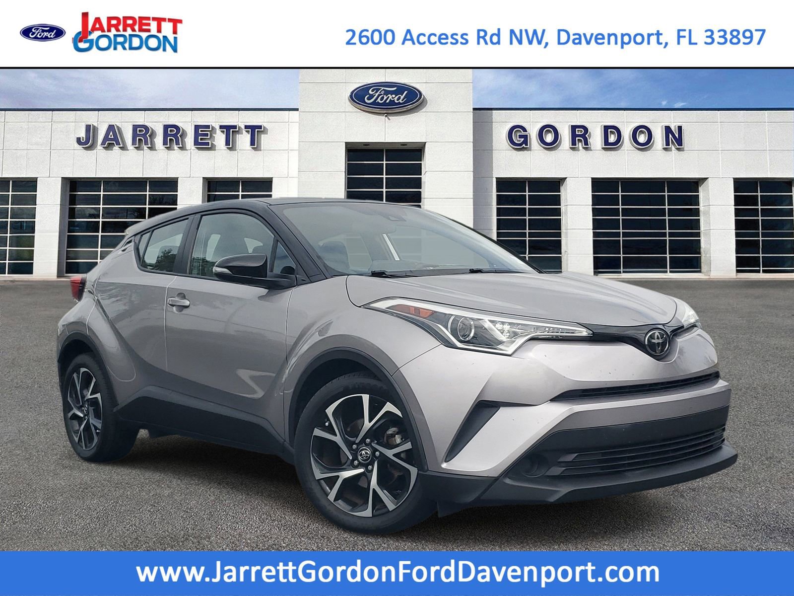 Used 2019 Toyota C-HR XLE FWD image 1