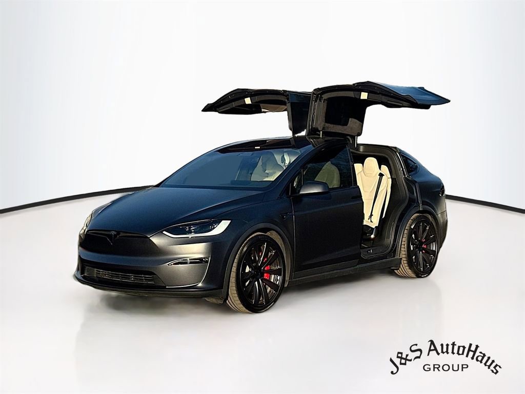 Used 2025 Tesla Model X Plaid image 3