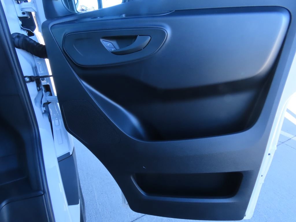 Used 2025 Mercedes-Benz Sprinter 2500 image 25