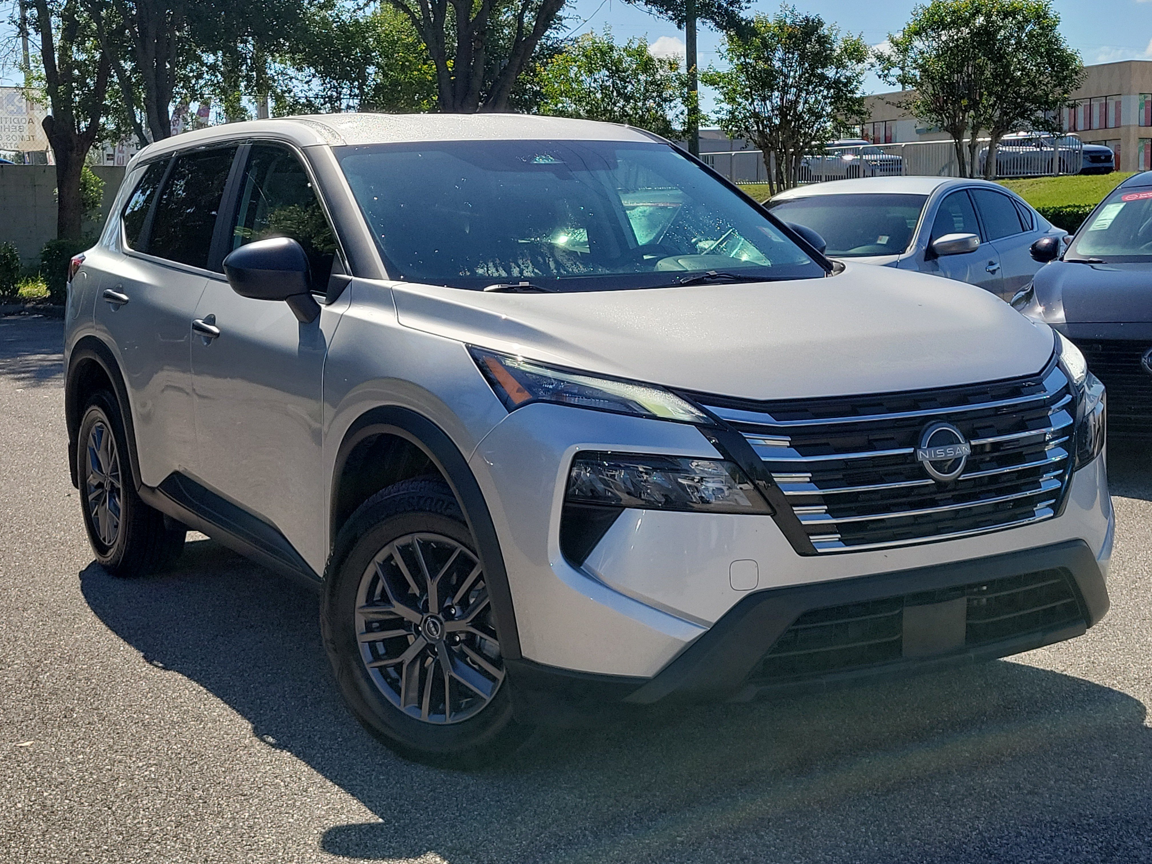 Certified 2025 Nissan Rogue S FWD image 34