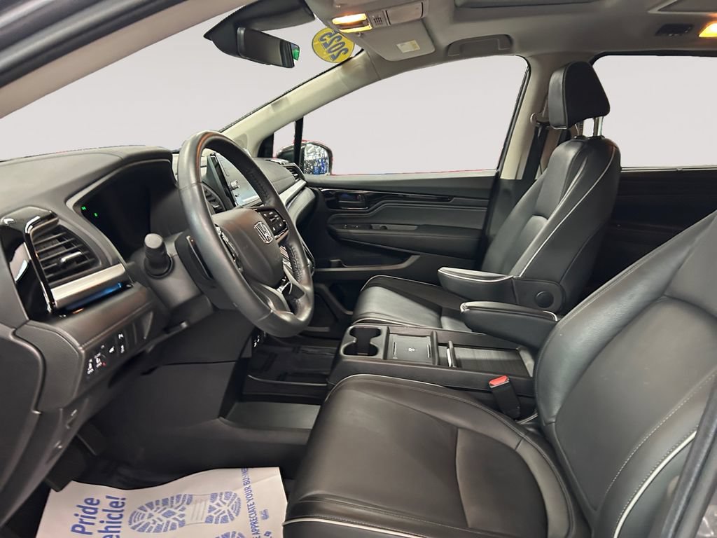 Certified 2025 Honda Odyssey Touring image 9