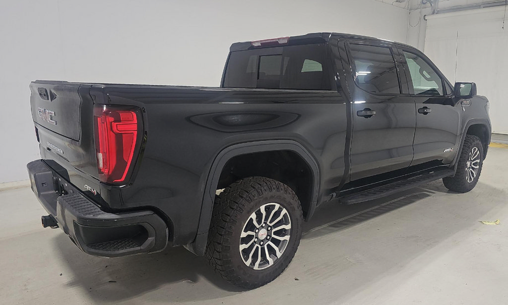 Used 2022 GMC Sierra 1500 AT4 w/ AT4 Preferred Package AWD/4WD image 3
