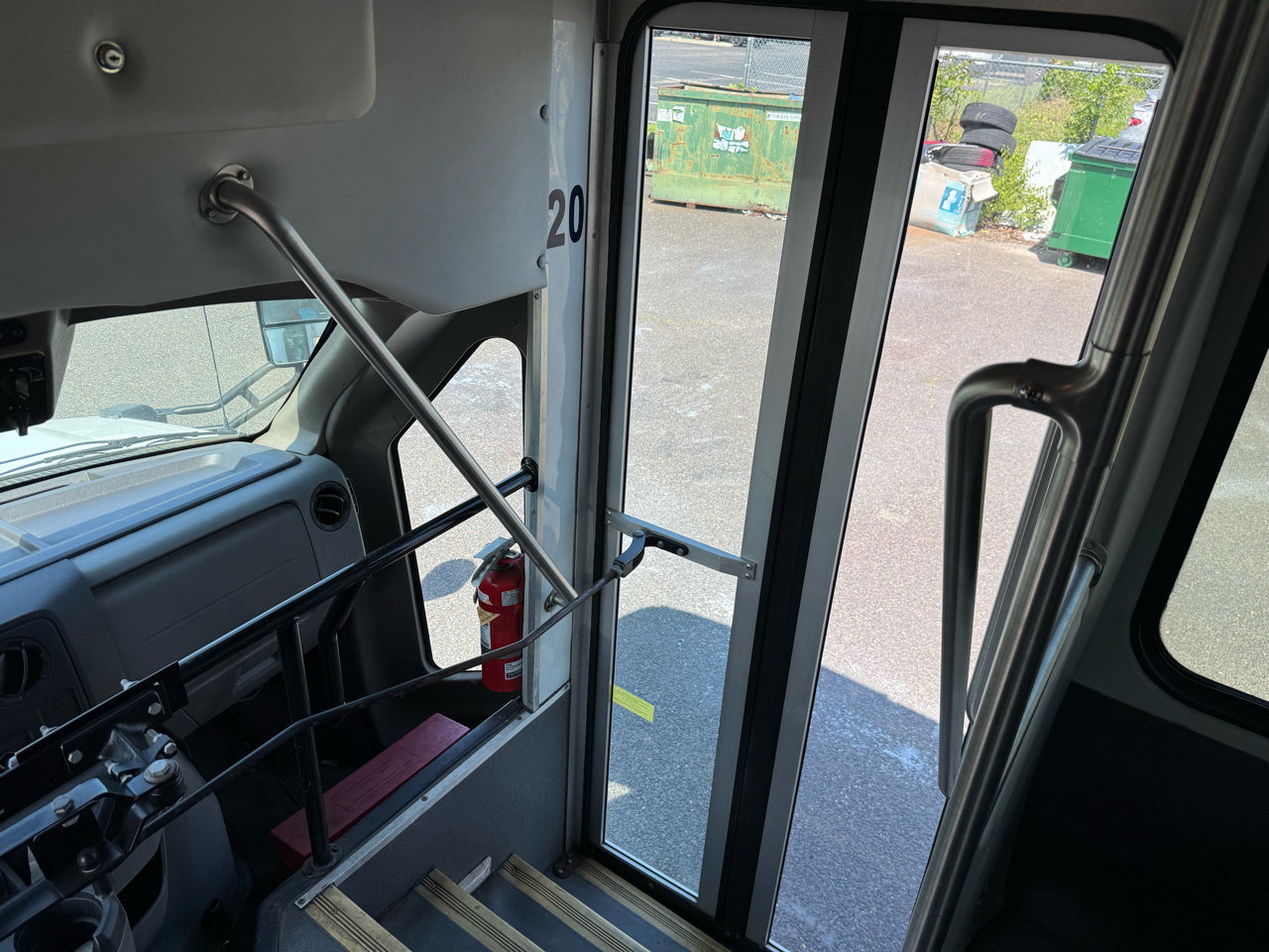 Used 2012 Ford E-450 and Econoline 450 Super Duty w/ Shuttle Bus Prep Pkg RWD image 19
