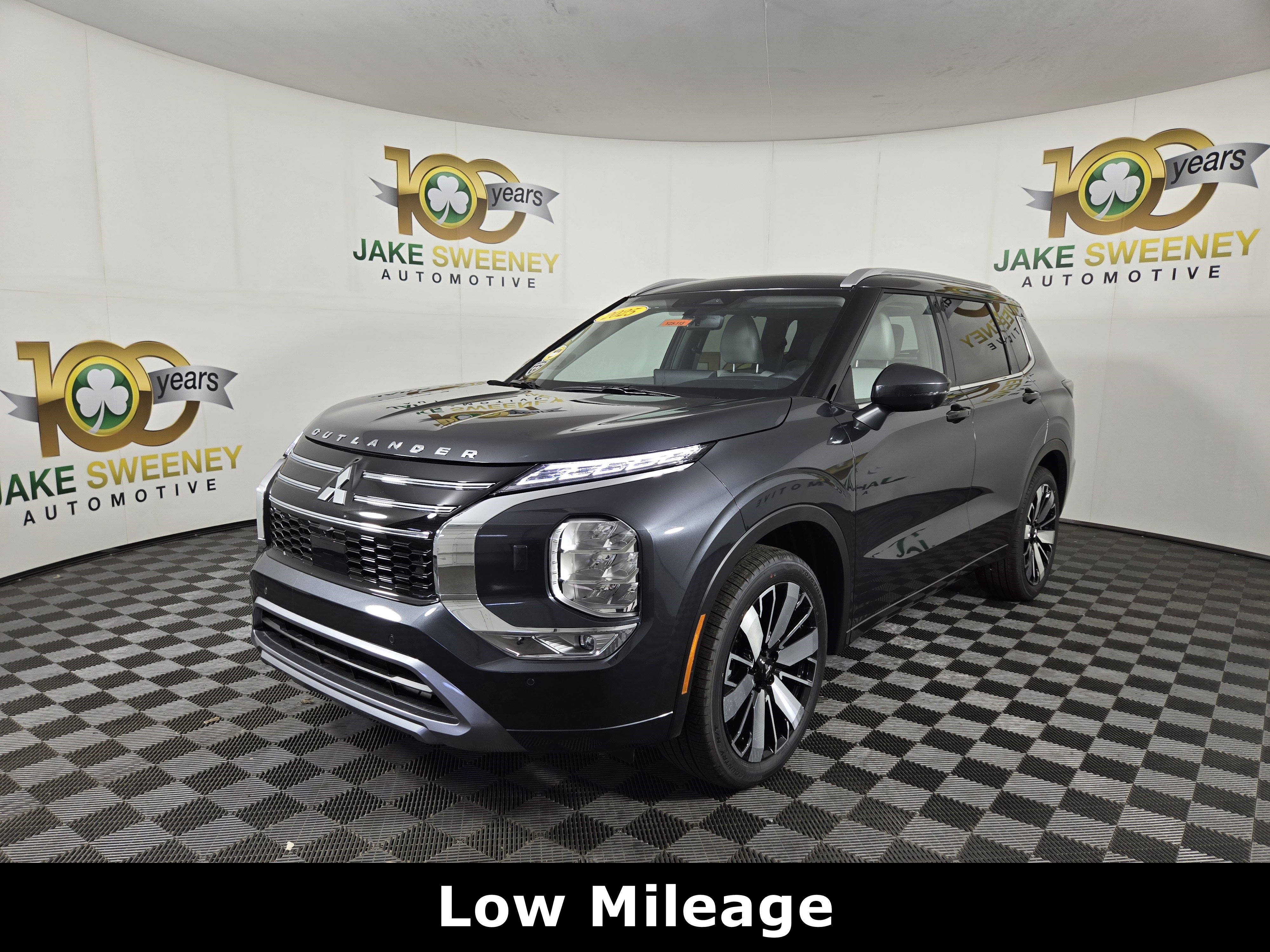 New 2025 Mitsubishi Outlander SEL image 3