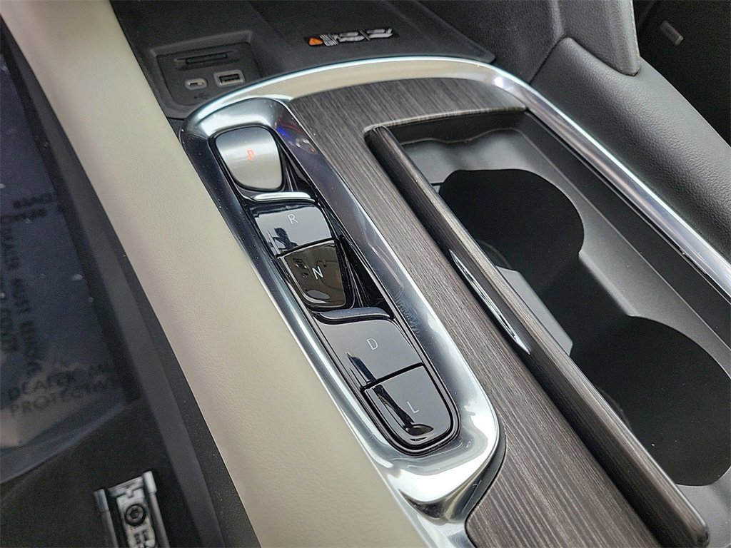 Used 2024 Buick Enclave Avenir w/ Avenir Technology Package image 29