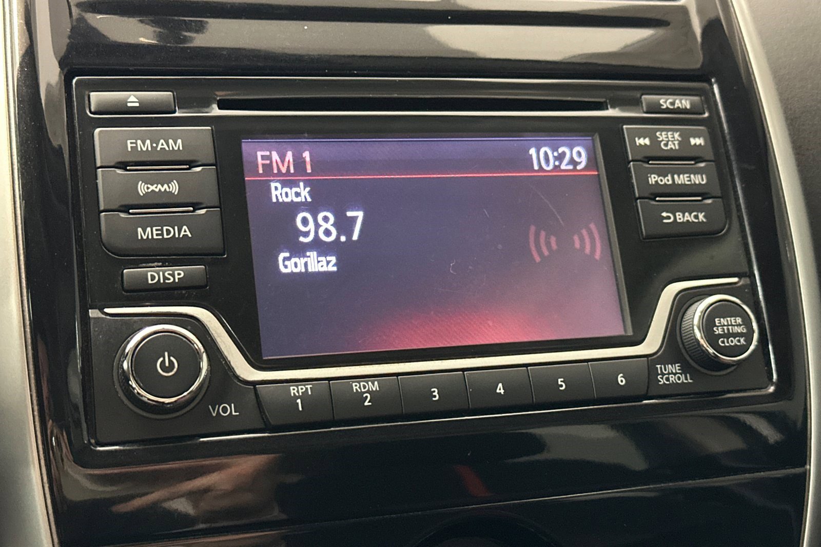 Used 2018 Nissan Versa Note SR image 18