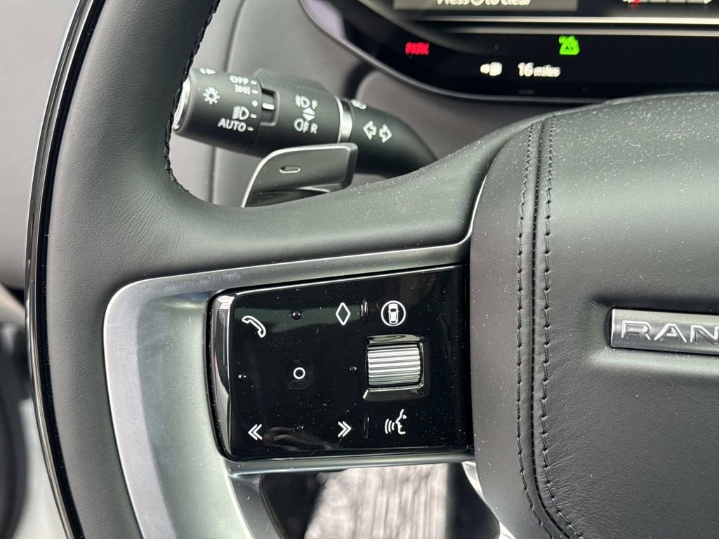 New 2026 Land Rover Range Rover SE image 28