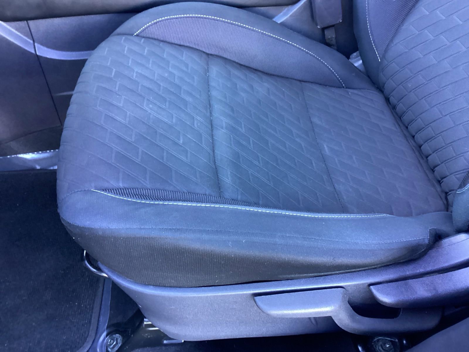 Used 2021 Nissan Kicks SV FWD image 12