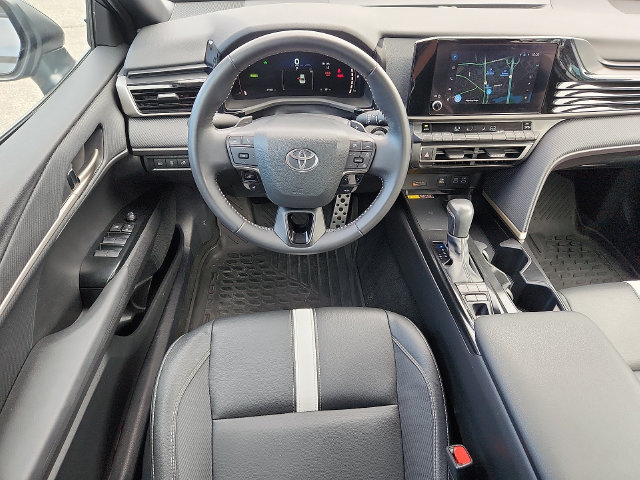 Used 2025 Toyota Camry SE FWD image 11
