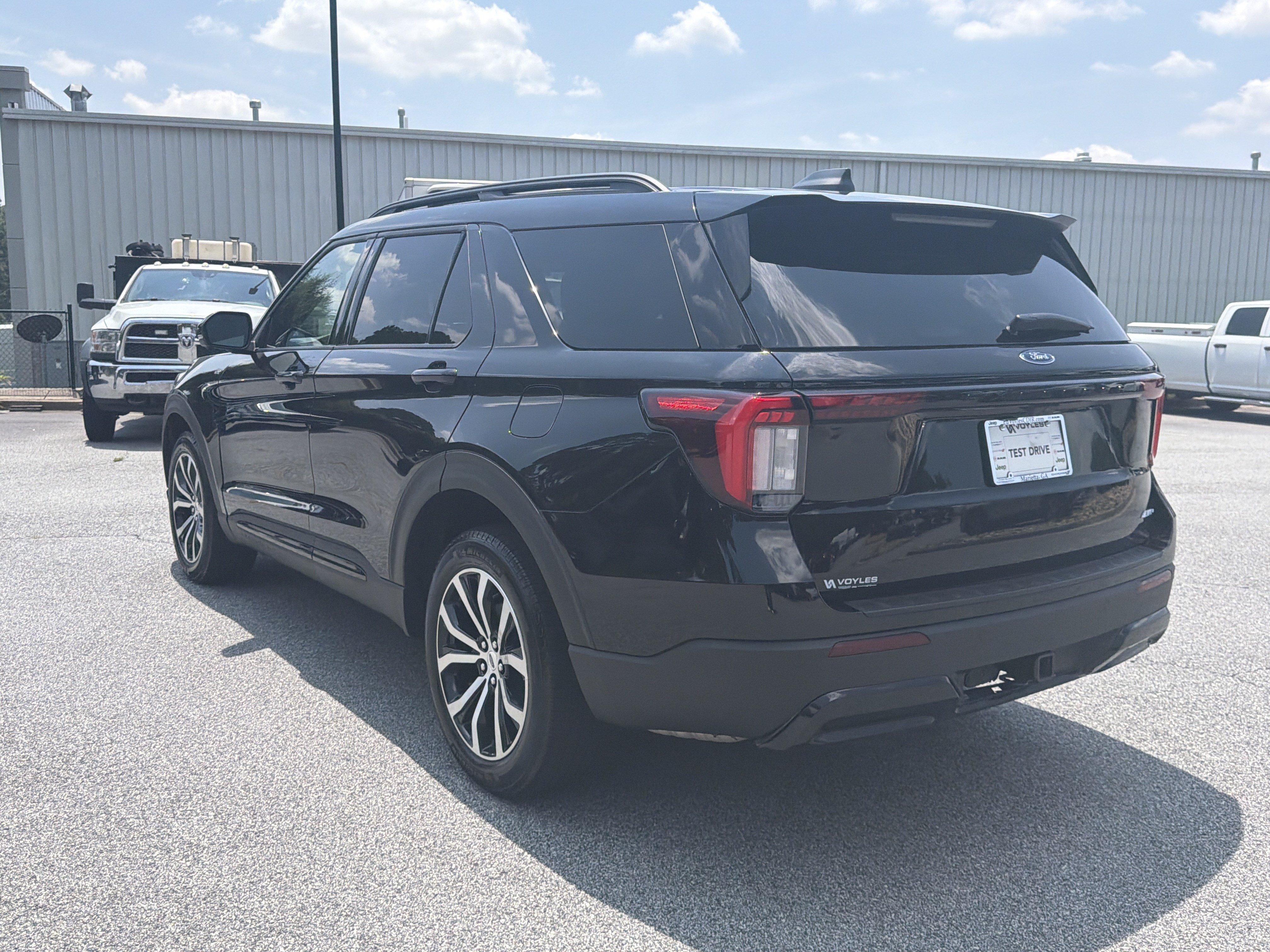 Used 2025 Ford Explorer ST-Line AWD/4WD image 6