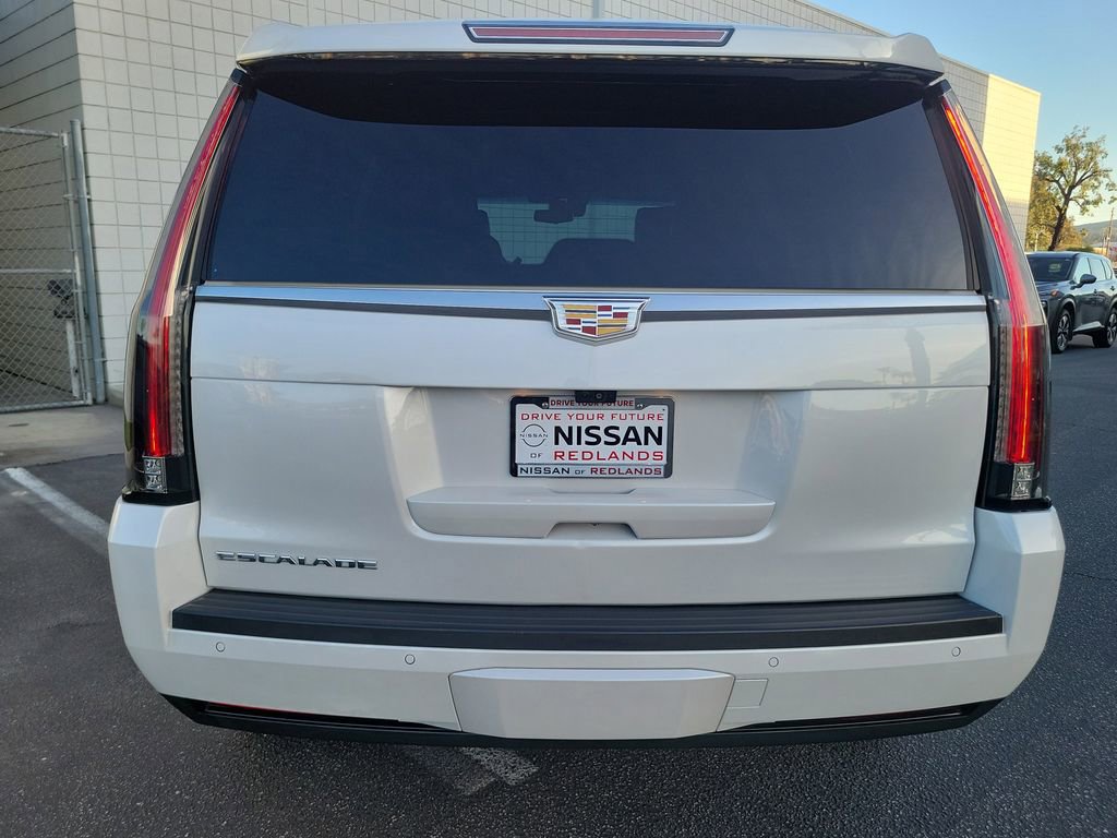 Used 2018 Cadillac Escalade Platinum image 38