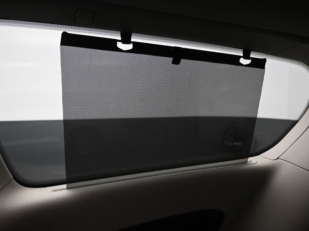 Used 2017 Chrysler Pacifica Touring-L Plus image 51