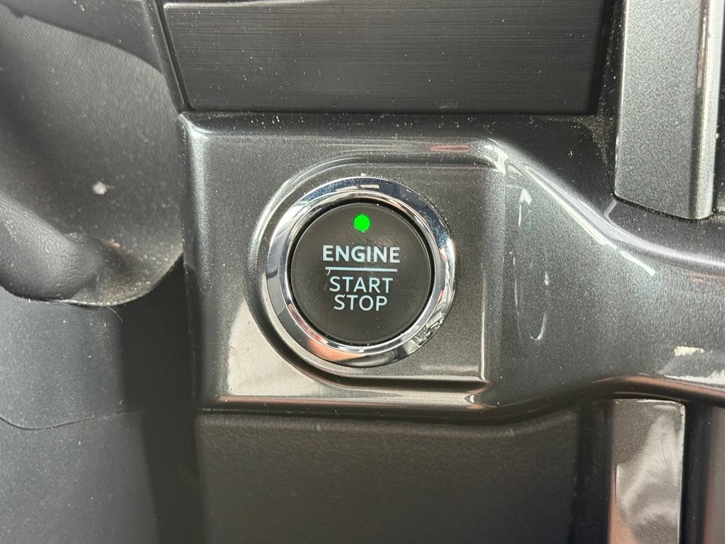 Used 2022 Ford F150 XLT w/ Equipment Group 302A High AWD/4WD image 11