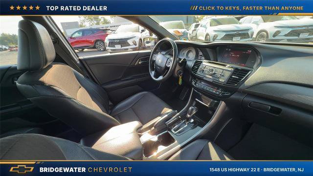 Used 2017 Honda Accord Sport image 19