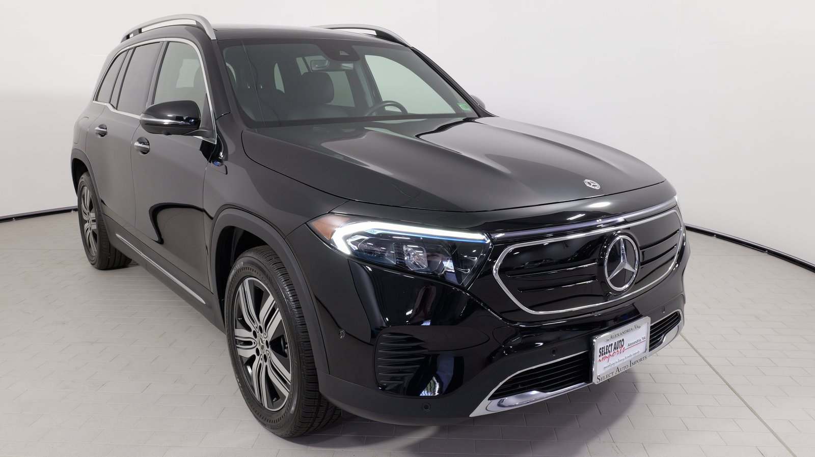 Used 2022 Mercedes-Benz EQB 300 4MATIC image 6