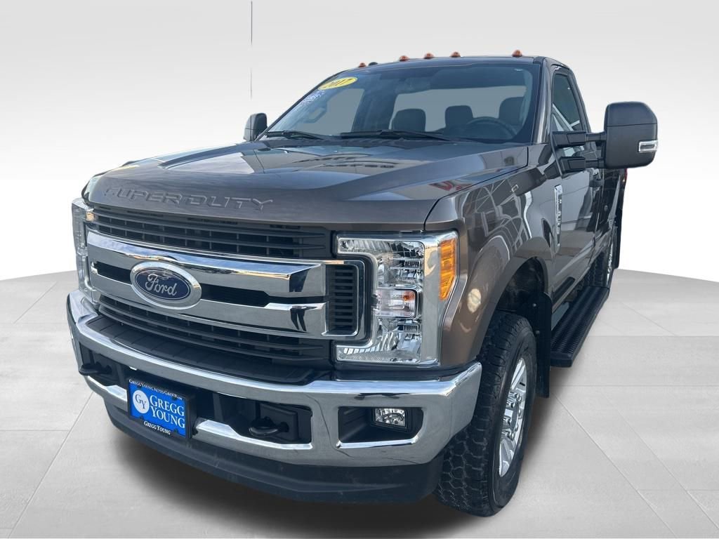 Used 2017 Ford F350 XLT image 3
