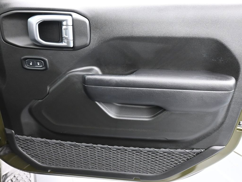 Certified 2024 Jeep Gladiator Sport image 17