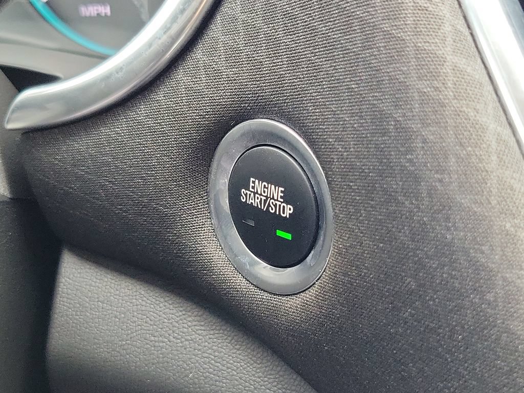 Used 2020 Chevrolet Malibu LT FWD image 18