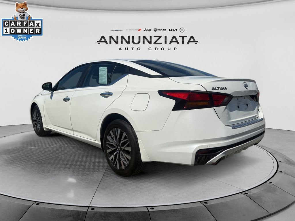 Certified 2023 Nissan Altima 2.5 SV w/ SV Premium Package AWD/4WD image 3