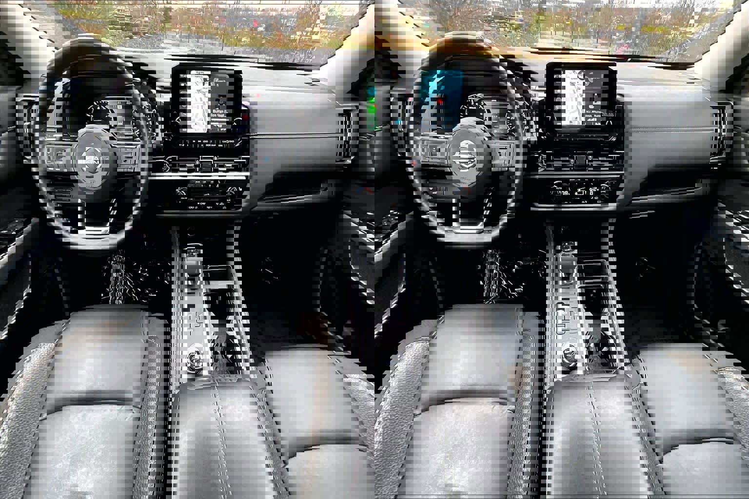 Used 2022 Nissan Pathfinder SL w/ Lighting Package (N92) image 14