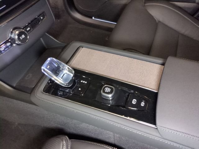 New 2026 Volvo XC90 T8 Ultra w/ Protection Package image 24