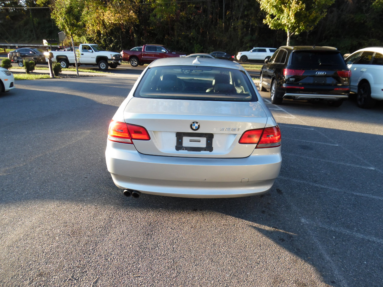 Used 2010 BMW 328i xDrive Coupe image 4