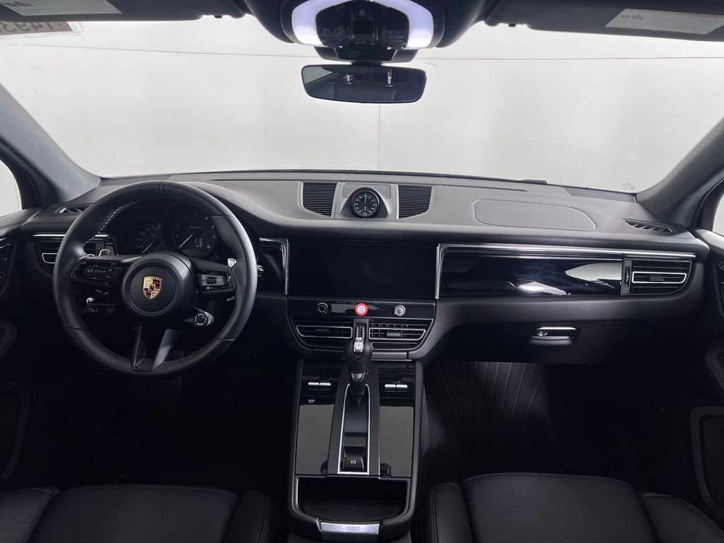 Certified 2026 Porsche Macan Turbo AWD/4WD image 19