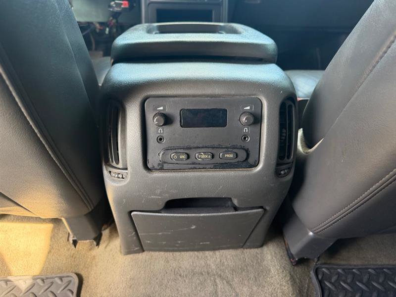 Used 2005 Chevrolet Silverado 2500 LT w/ Heavy-Duty Power Package AWD/4WD image 16