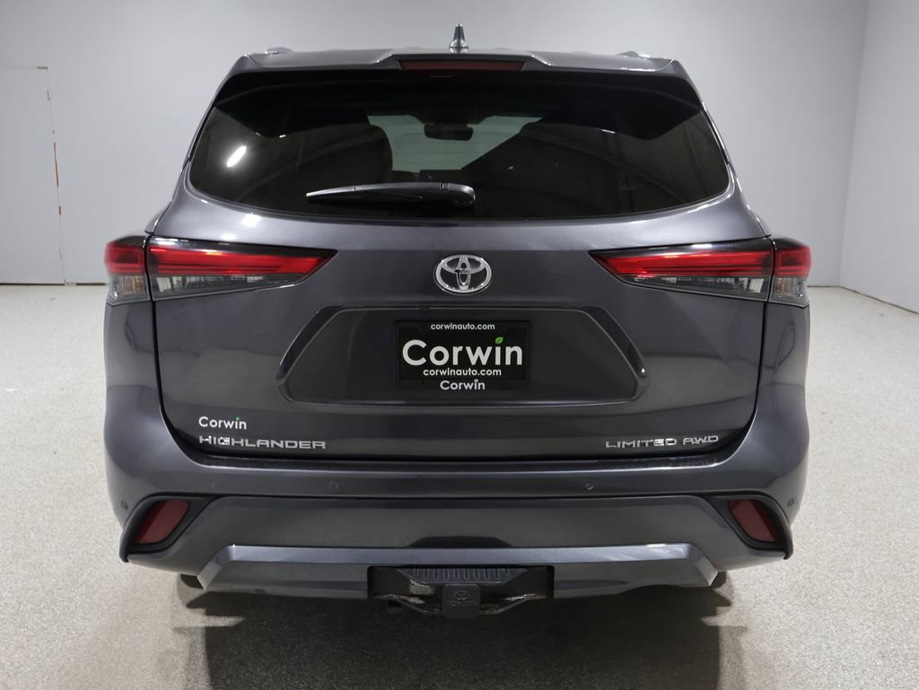 Used 2022 Toyota Highlander Limited AWD/4WD image 3
