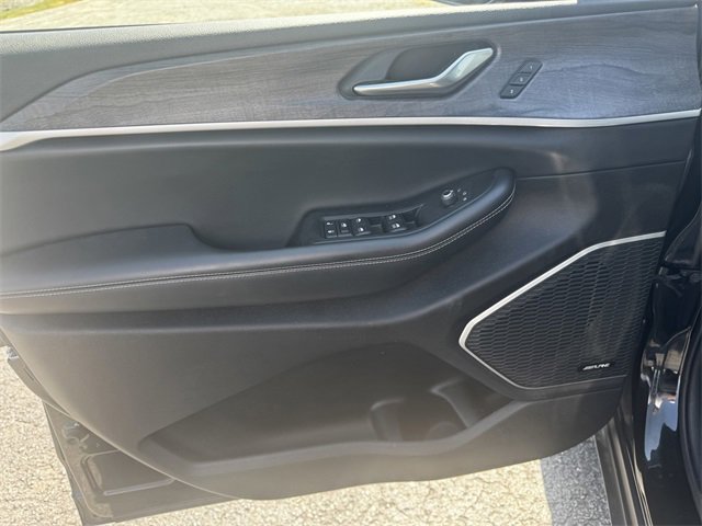 Used 2021 Jeep Grand Cherokee L Limited image 24