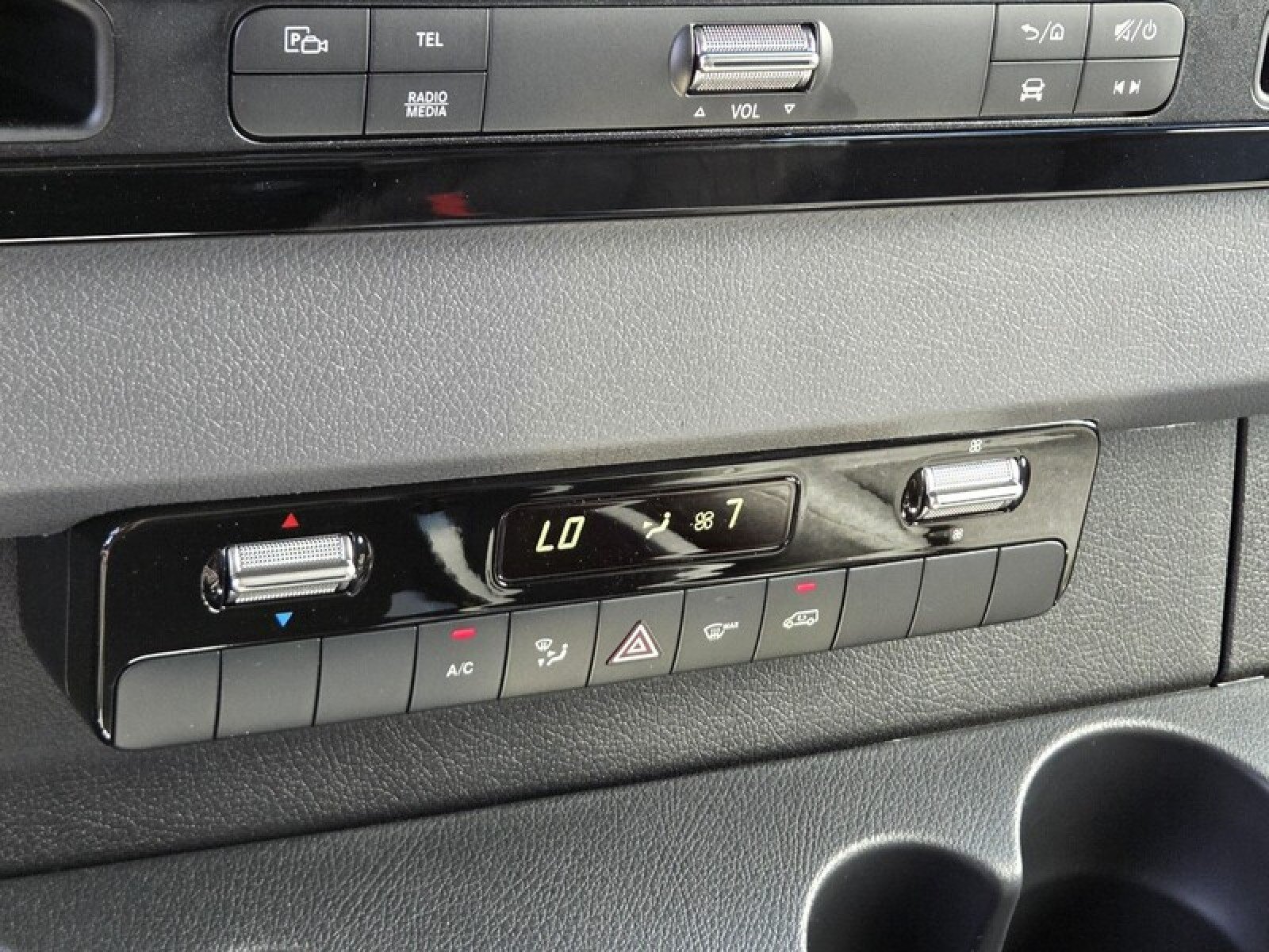 New 2026 Mercedes-Benz Sprinter 2500 image 32