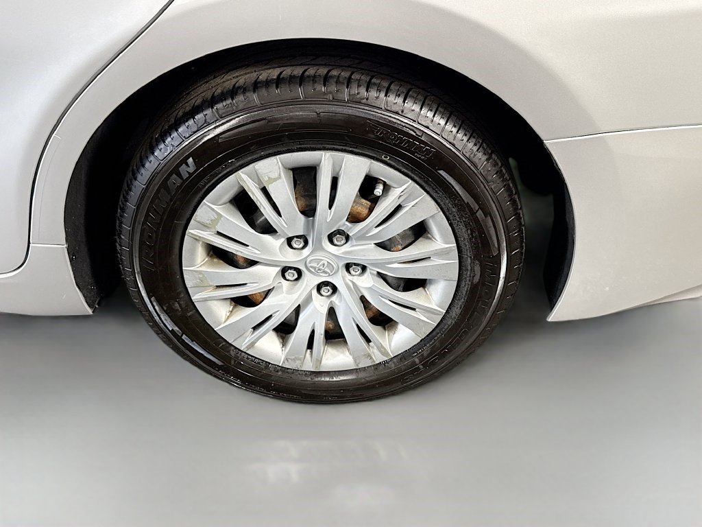 Used 2022 Toyota Camry SE w/ Convenience Package FWD image 36