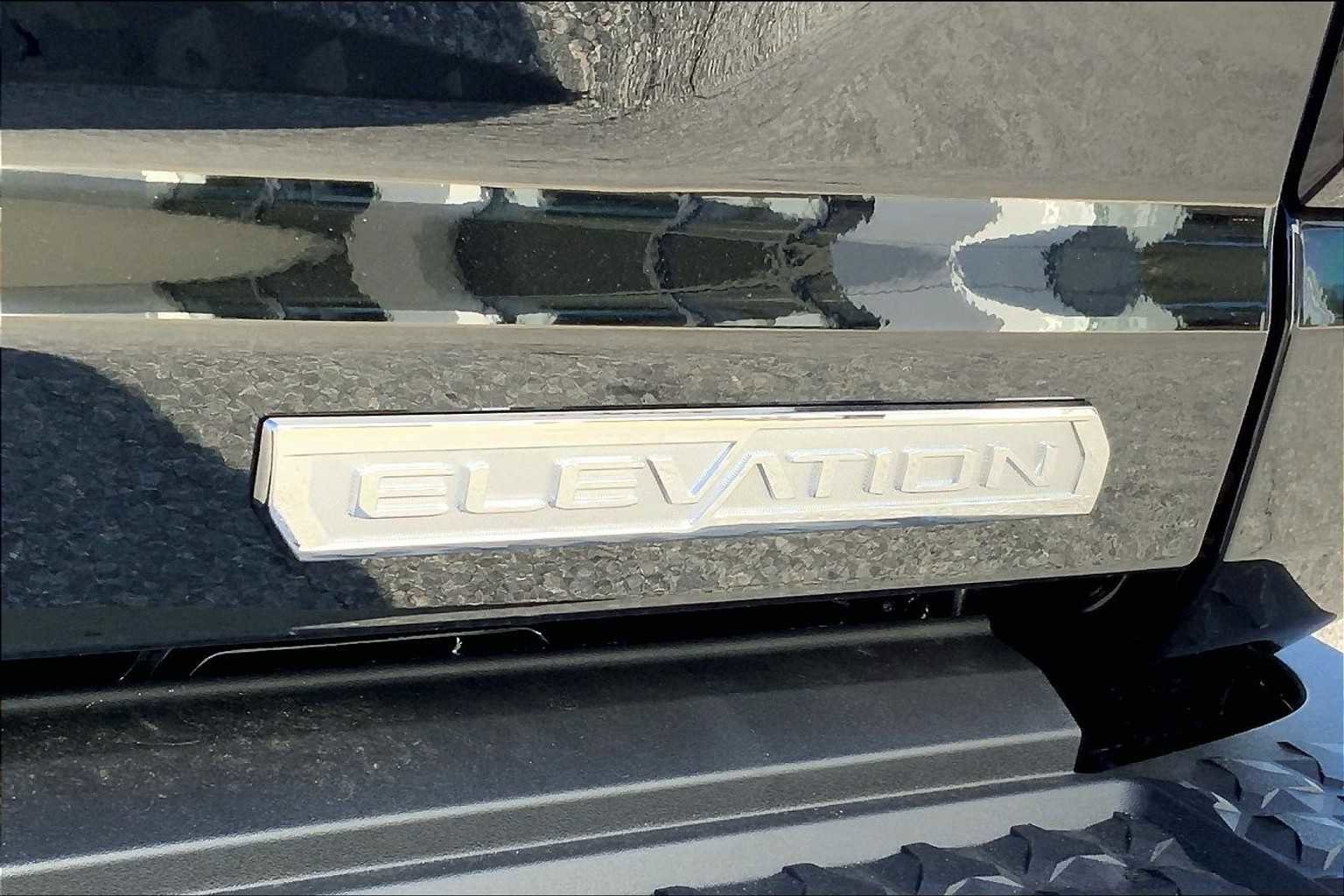 Used 2025 GMC Canyon Elevation w/ Convenience Package image 15