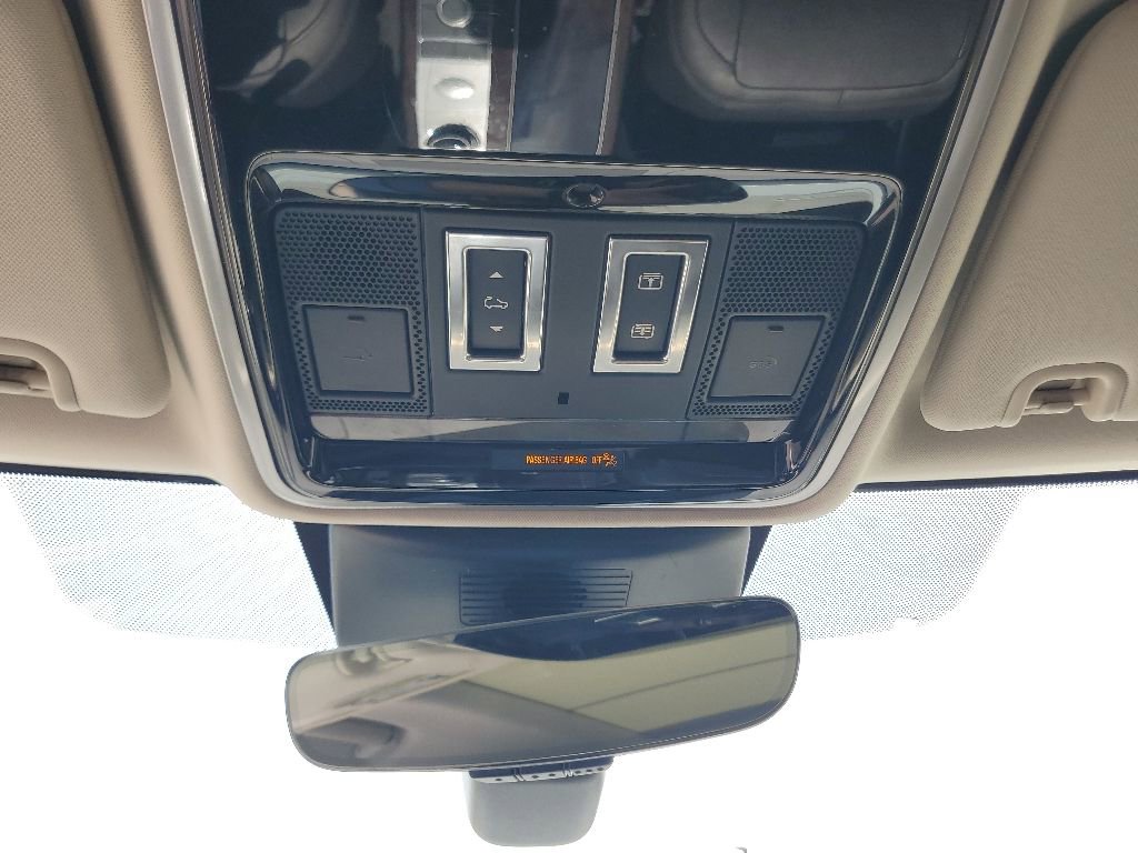Used 2018 Land Rover Range Rover Supercharged AWD/4WD image 25