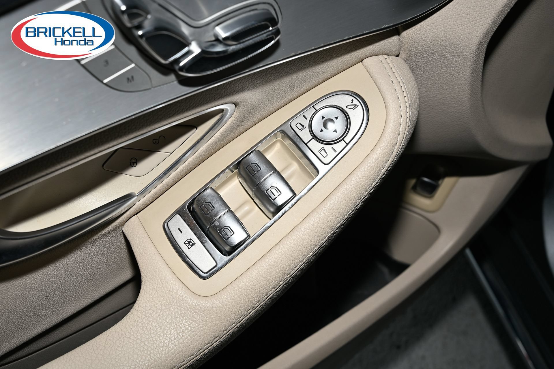 Used 2019 Mercedes-Benz C 300 Sedan image 27