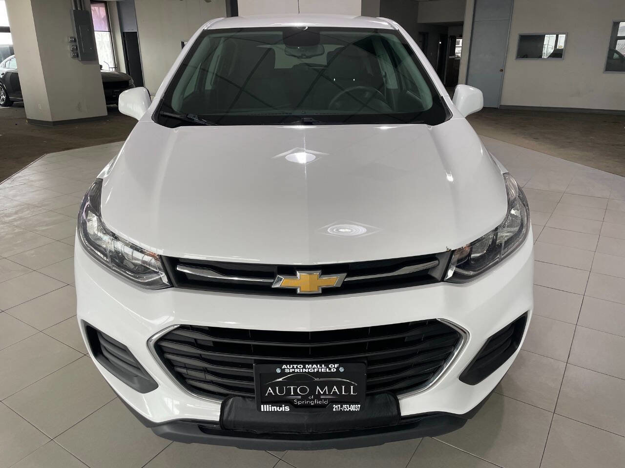 Used 2019 Chevrolet Trax LS w/ Tint and Cruise Package image 2