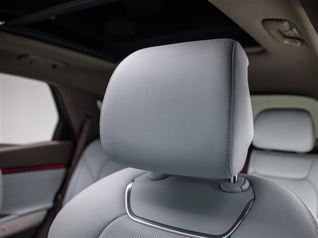 New 2026 Genesis GV70 2.5T Advanced image 18