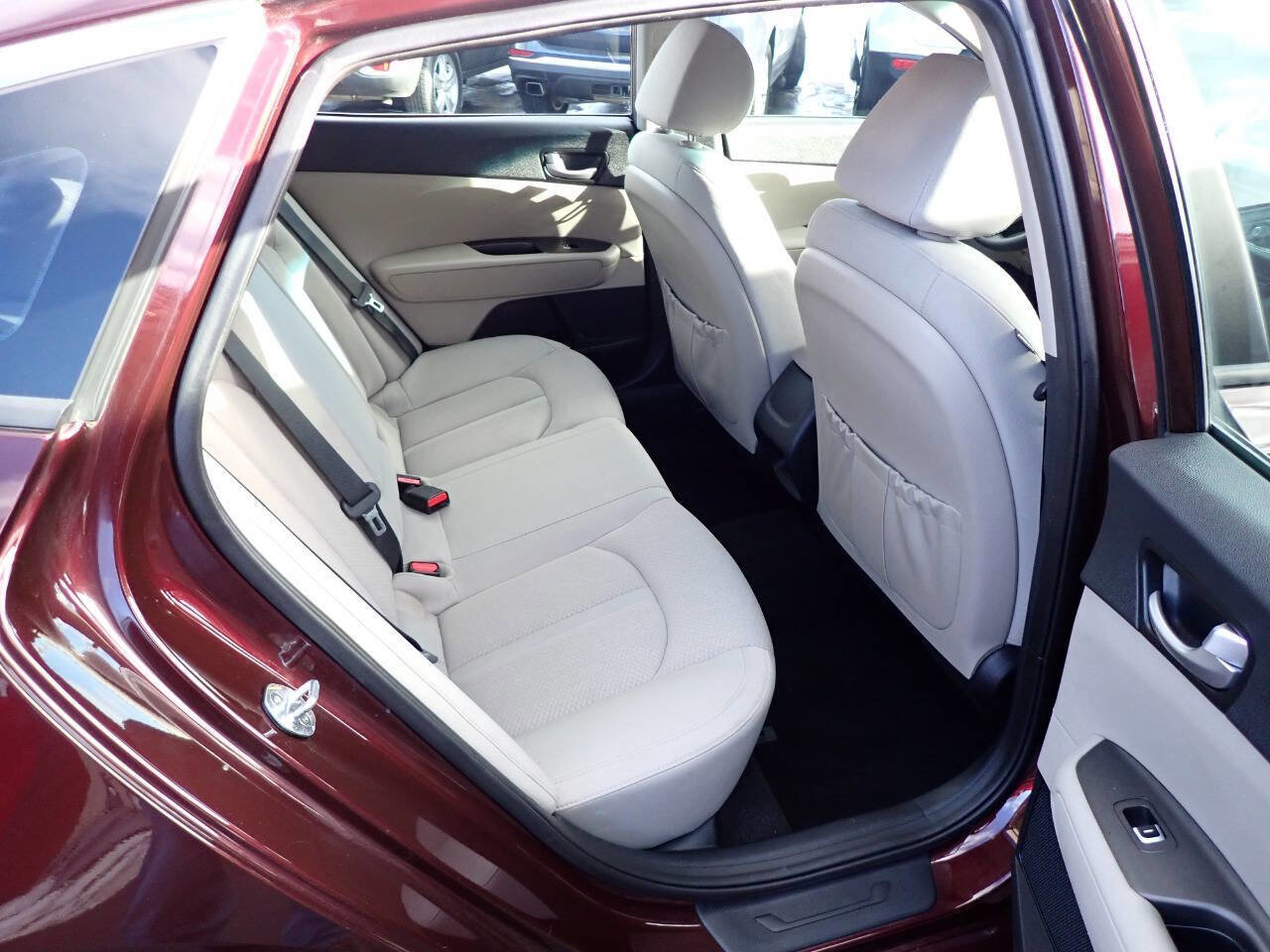 Used 2016 Kia Optima LX w/ LX Convenience Package image 10