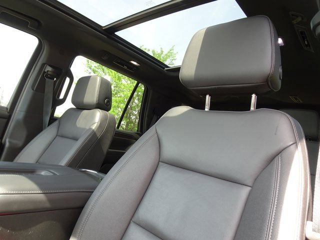 Used 2023 Chevrolet Tahoe LT w/ Luxury Package AWD/4WD image 11