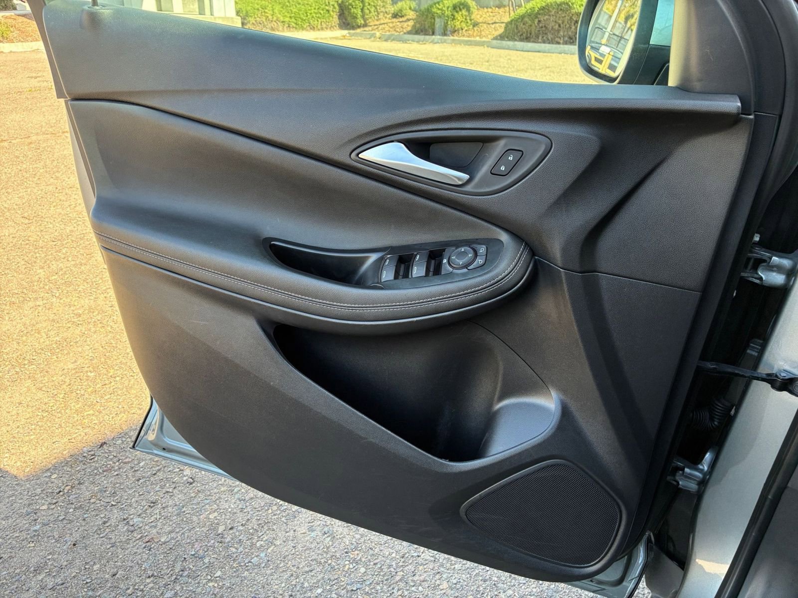 Used 2025 Buick Encore GX Preferred image 18